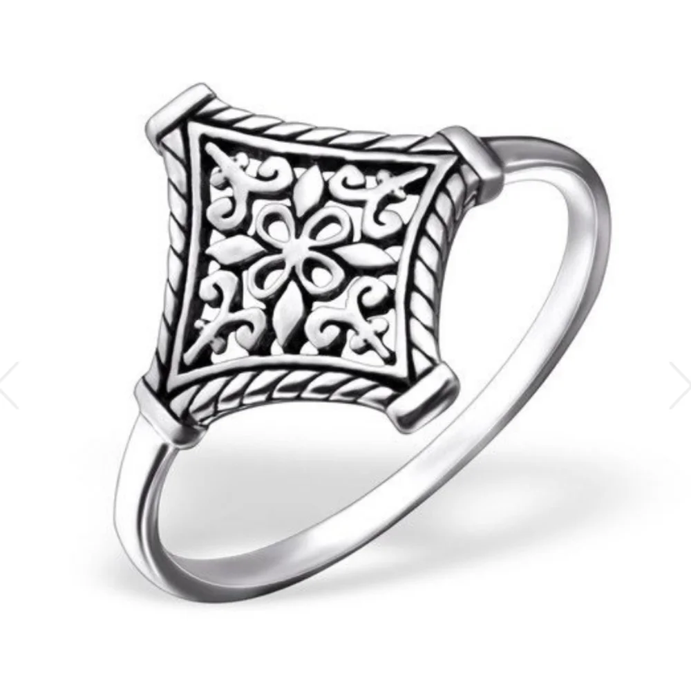NEW 14k White Gold Plated Cut Out Filigree‎ Hollow Flower Ring, Size 7